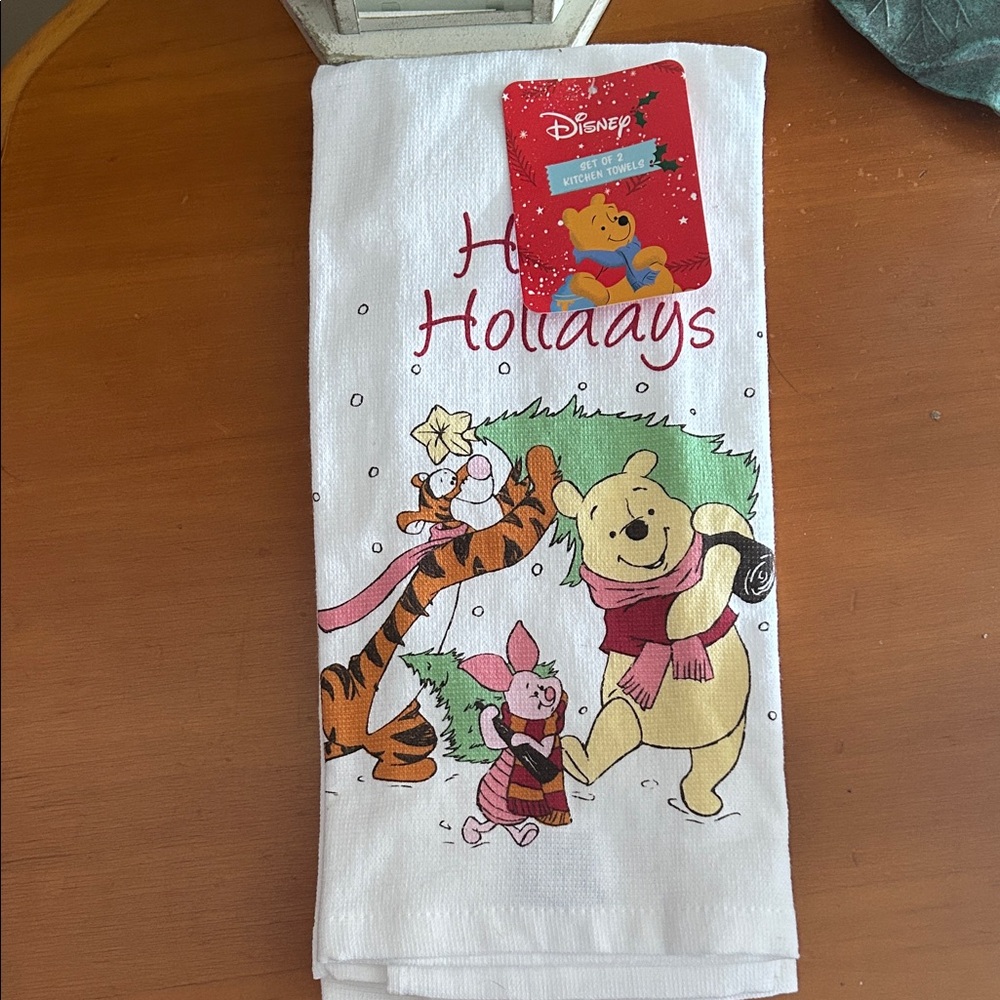 Disney Festive White Towel with Winnie the Pooh and Friends